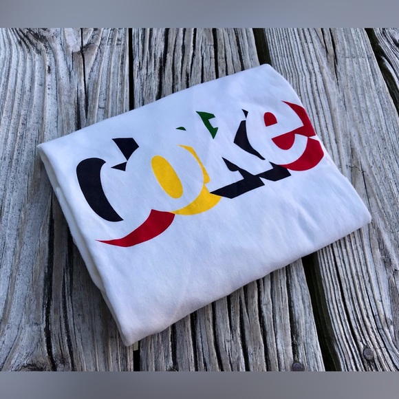 2/$10 Ladies 2XL COCA COLA Coke Off White Cream Graphic Logo Tshirt Fitted Tee - Picture 9 of 9